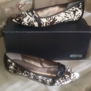 Kenneth Cole Reaction Flats